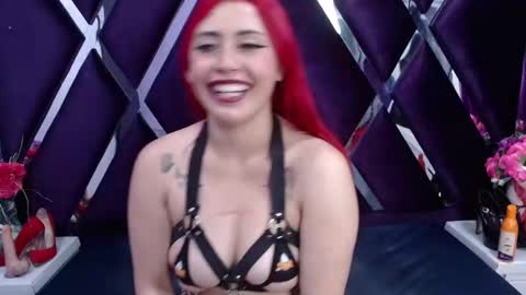 Snapshot of melody_klum chatting on 01.12.25 Melody online show from 01.12.25