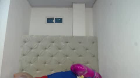 melody phillips online show from 10.09.25