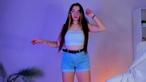 Snapshot of melody_sol chatting on 11.25.25 melody_sol online show from 11.25.25