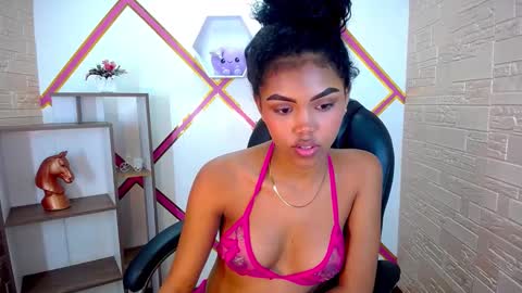 Snapshot of melody_stan chatting on 02.17.25 I AM MELODY online show from 02.17.25