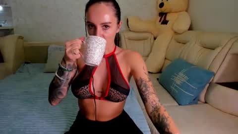 Masha online show from 01.14.25