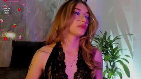 Snapshot of melodylanee chatting on 10.31.25 melodylanee online show from 10.31.25