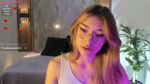 Snapshot of melodylanee chatting on 11.20.25 melodylanee online show from 11.20.25