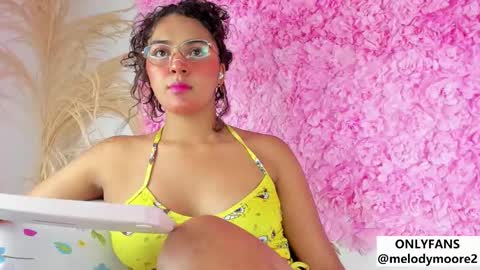 Snapshot of melodymoore_ chatting on 12.04.25 Melody online show from 12.04.25