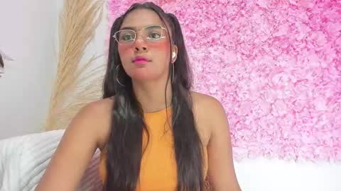 Snapshot of melodymoore_ chatting on 02.02.26 Melody online show from 02.02.26