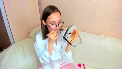 Snapshot of melodyoflovee chatting on 10.26.25 Kaylie online show from 10.26.25