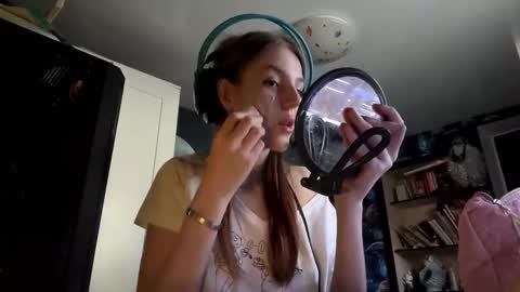 Snapshot of melonygriffen chatting on 09.17.25 Hi Im Aria 18 years old online show from 09.17.25