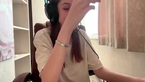 Snapshot of melonygriffen chatting on 10.04.25 Hi Im Aria 18 years old online show from 10.04.25