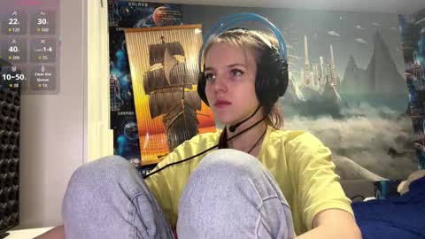 Snapshot of melonygriffen chatting on 12.19.25 Hi Im Aria 18 years old online show from 12.19.25