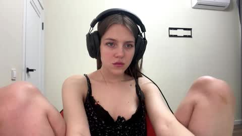 Snapshot of melonygriffen chatting on 02.04.26 Hi Im Aria 18 years old online show from 02.04.26