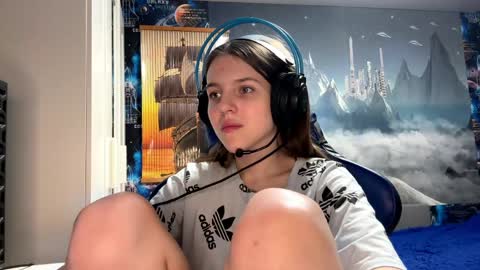 Snapshot of melonygriffen chatting on 04.16.26 Hi Im Aria 18 years old online show from 04.16.26