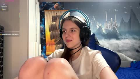 Snapshot of melonygriffen chatting on 04.20.26 Hi Im Aria 18 years old online show from 04.20.26