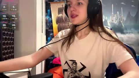 Snapshot of melonygriffen chatting on 04.23.26 Hi Im Aria 18 years old online show from 04.23.26