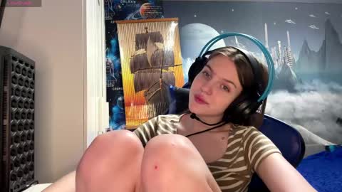 Snapshot of melonygriffen chatting on 05.03.26 Hi Im Aria 18 years old online show from 05.03.26