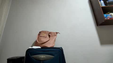 Snapshot of meltingdab chatting on 02.25.25 meltingdab online show from 02.25.25