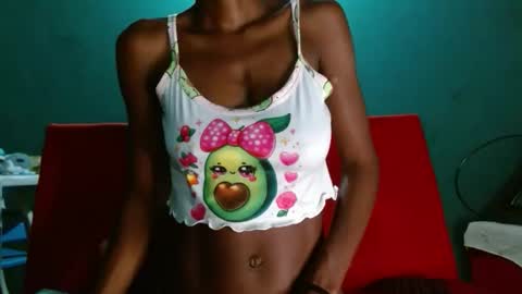 Snapshot of mely1002 chatting on 12.23.25 mely tomson online show from 12.23.25