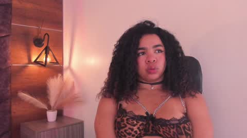 Snapshot of memphiswilliams chatting on 02.08.25 Memphis Williams online show from 02.08.25