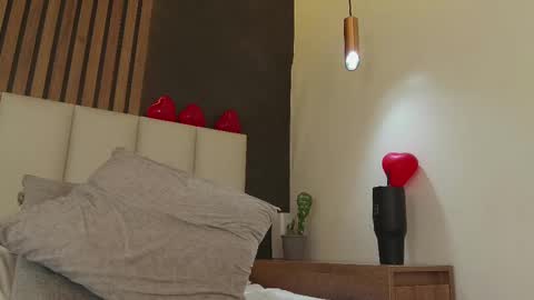 Snapshot of memphiswilliams chatting on 02.12.25 Memphis Williams online show from 02.12.25