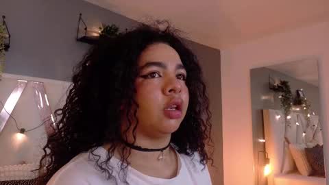 Snapshot of memphiswilliams chatting on 09.17.25 Memphis Williams online show from 09.17.25