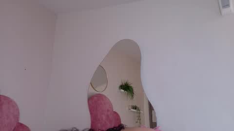 Snapshot of memphiswilliams chatting on 10.29.25 Memphis Williams online show from 10.29.25