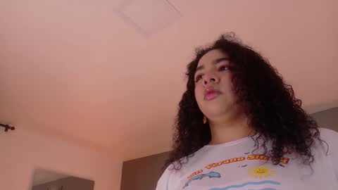 Snapshot of memphiswilliams chatting on 11.05.25 Memphis Williams online show from 11.05.25