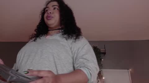 Snapshot of memphiswilliams chatting on 11.11.25 Memphis Williams online show from 11.11.25