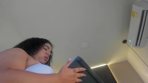 Snapshot of memphiswilliams chatting on 11.20.25 Memphis Williams online show from 11.20.25