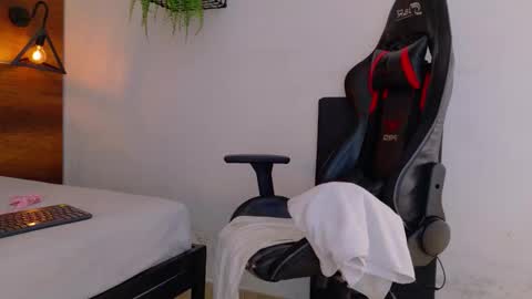  Memphis Williams  online show from 03.13.26