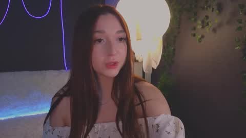 Snapshot of mencialo chatting on 10.17.25 Mencialo online show from 10.17.25