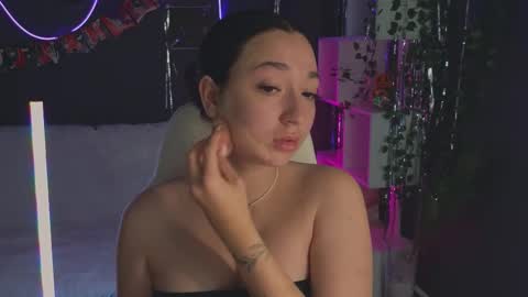 Snapshot of mencialo chatting on 10.22.25 Mencialo online show from 10.22.25