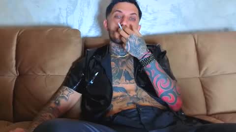 Snapshot of mentoxxl chatting on 10.26.25 Fallow my ONLYFANS for xxx daily online show from 10.26.25