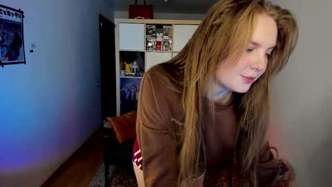 Flora  Next stream November 17th at 6  GMT online show from 05.12.26