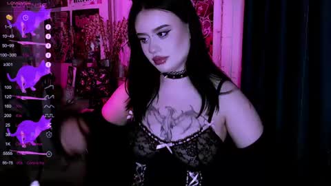 Snapshot of meow_marie chatting on 07.23.26 meow marie online show from 07.23.26