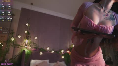 Heeyyooo Im Nans Subscribe to me I will be glad online show from 12.12.24