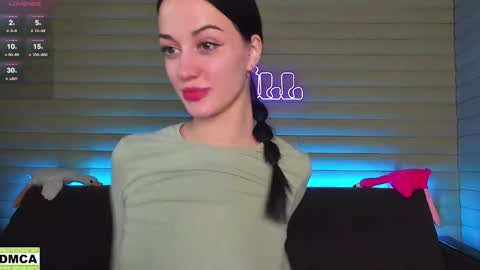 Snapshot of meowluv chatting on 01.07.25  NIKKY  STIVE     Every day from 1000  to 200  EST time. online show from 01.07.25