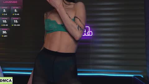  NIKKY  STIVE     Every day from 1000  to 200  EST time. online show from 11.13.25