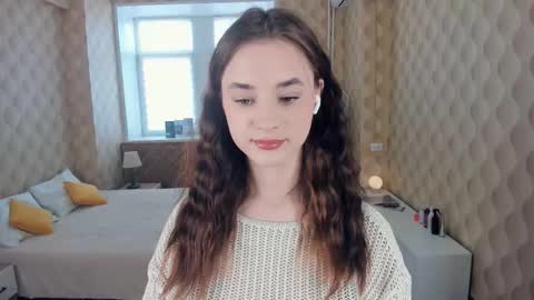 Julie online show from 10.04.25