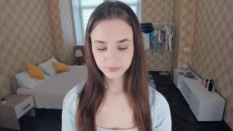 Julie online show from 10.07.25