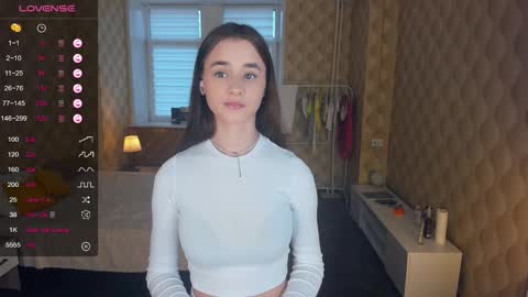 Julie online show from 11.12.25