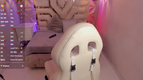    online show from 01.22.25