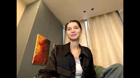 Snapshot of meralynn chatting on 11.27.25 LEVA online show from 11.27.25