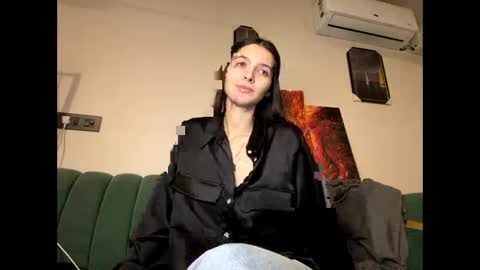 Snapshot of meralynn chatting on 11.28.25 LEVA online show from 11.28.25