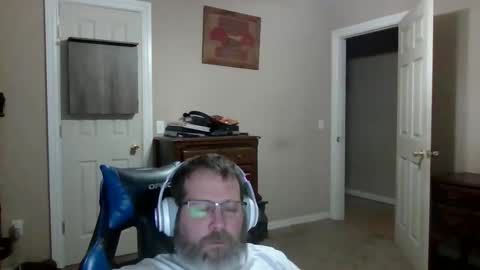 Snapshot of mercer1977 chatting on 02.11.26 mercer1977 online show from 02.11.26