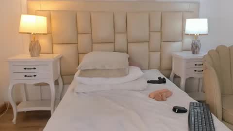   online show from 12.05.24