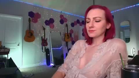 Snapshot of meredithbae chatting on 01.08.25 Meredith Bae online show from 01.08.25