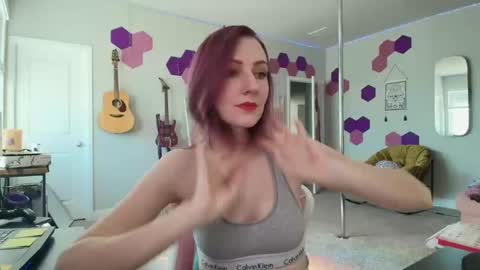 Snapshot of meredithbae chatting on 01.24.25 Meredith Bae online show from 01.24.25