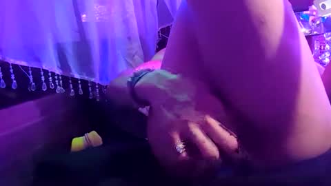 Snapshot of merelyalover chatting on 11.04.25 gurlnips online show from 11.04.25