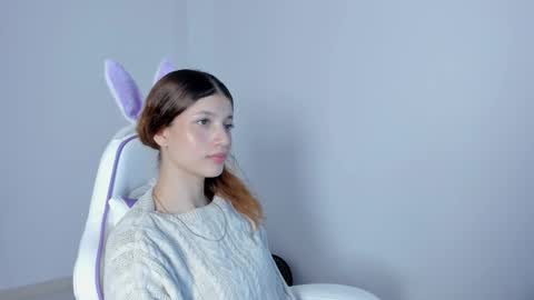 Snapshot of meridacute_ chatting on 12.19.25 meridacute_ online show from 12.19.25