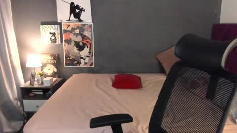 laura 3 i am independent model online show from 07.30.26
