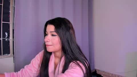 Snapshot of merlia_model chatting on 02.15.25 instagram fernandatoloza01  online show from 02.15.25